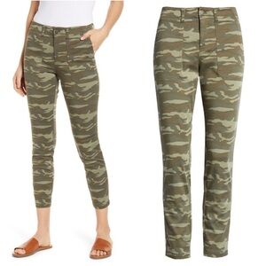 NWT Caslon Camo Crop Utility Cargo Casual Pants